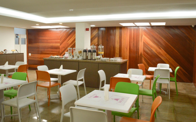 Pajuçara Hotel Express