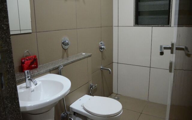 OYO 4017 Hotel Grand Ashwin 1