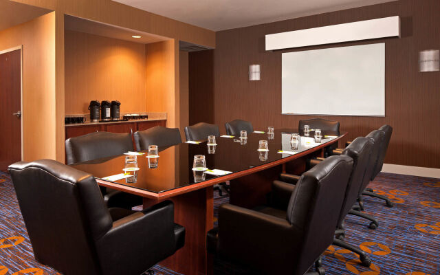 Courtyard By Marriott Farmington