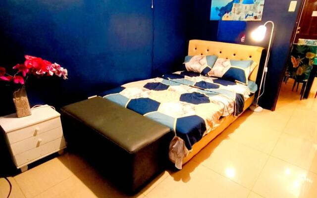 Mamby Gray's Place Balcony, Karaoke ,Wifi,Netflix &Kitchen