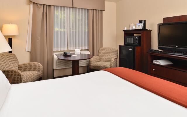 Holiday Inn Express Portland South-Lake Oswego, an IHG Hotel