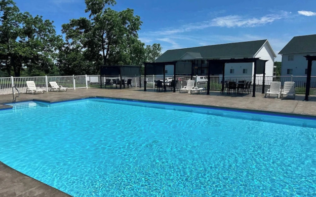 Family Lakefront Oasis Picture Perfect Retreat!