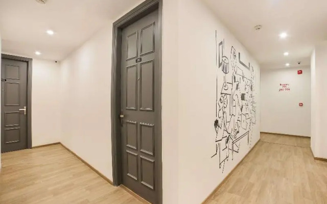 OYO townhouse18557 Sector Twenty Seven
