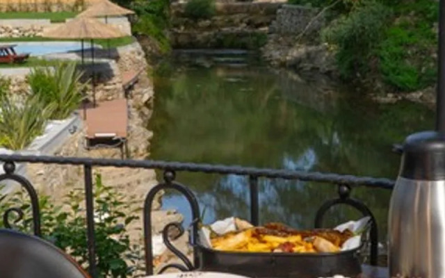 Sosyete Cobani Dogal Yasam Oteli