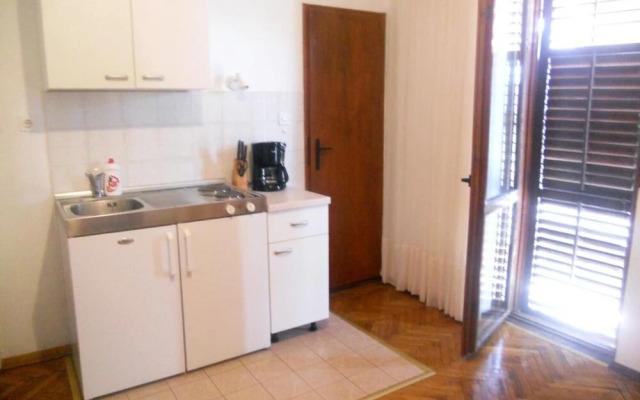 Ivo - With Terrace - C3