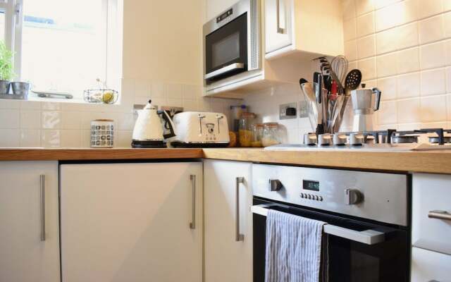 2 Bedroom House Close To Peckham Rye Park