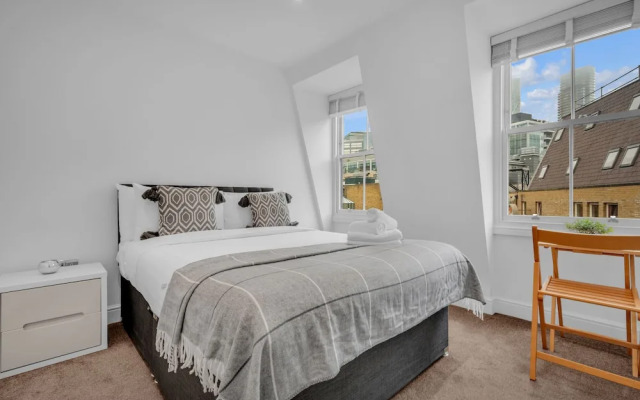 2 Bedroom Service Apt in Artillery Lane