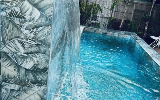 Ilio Boutique Swim Up Rooms