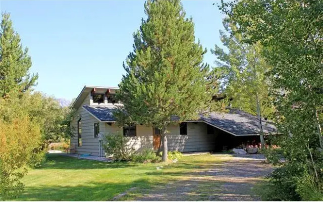 Lakeview House