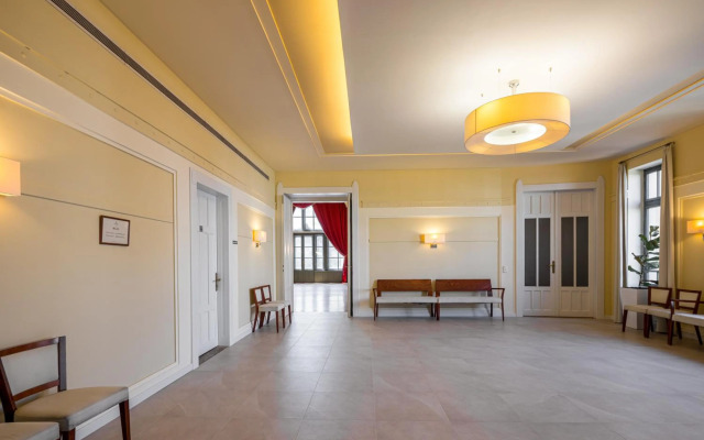 Erzsebet Kiralyne Hotel