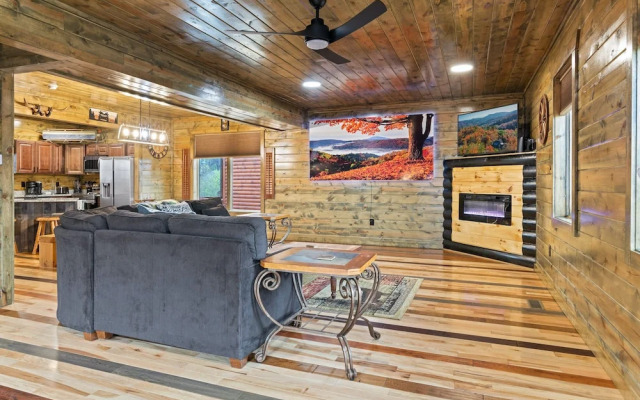 Cabin w/ Hot Tub & Game Room in the Smokys!
