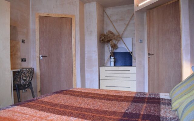 1 Bedroom Camberwell Apartment
