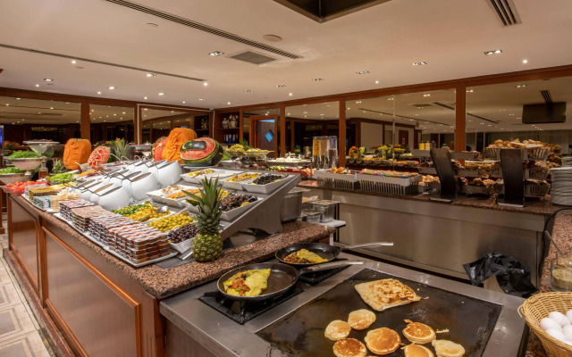 Nova Plaza Crystal Hotel