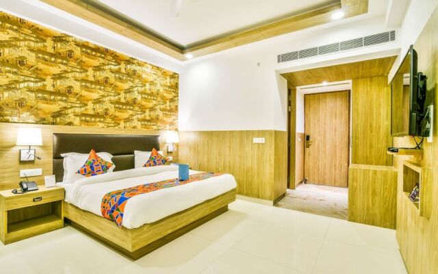 FabHotel Salt