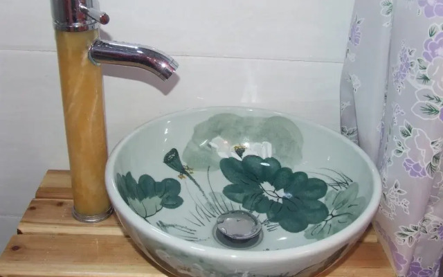 Ye Bu Gui Su Inn