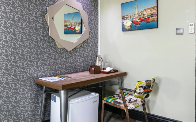 Madamz Bed & Breakfast