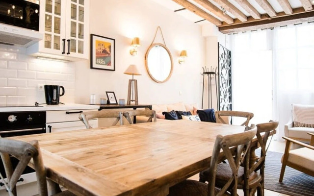 Classy Bourgeois Chic 2 Bedroom Apt in Le Marais