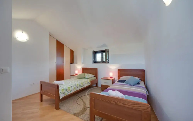 Holiday Home Ema in Tar - Vabriga