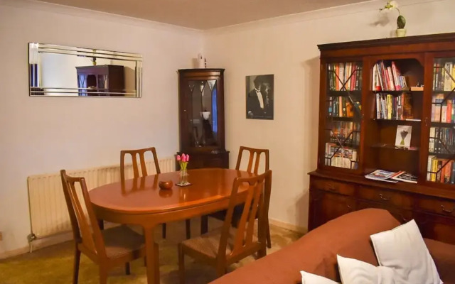 Bright & Spacious 2 bed Flat in Peaceful Hove
