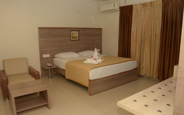 Hotel Kanakabhishegam