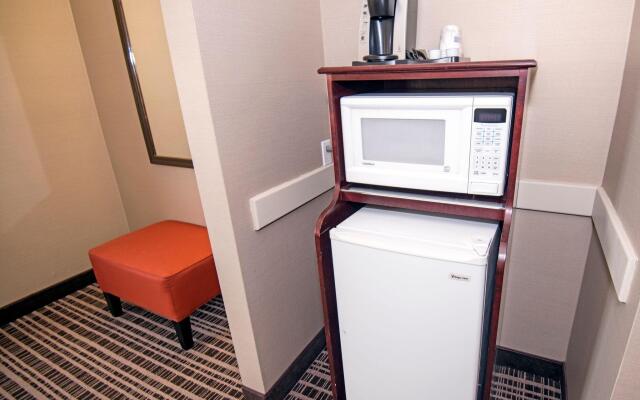 Holiday Inn Express Red Deer by IHG