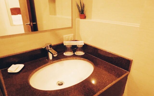 Country Chateau Hotel