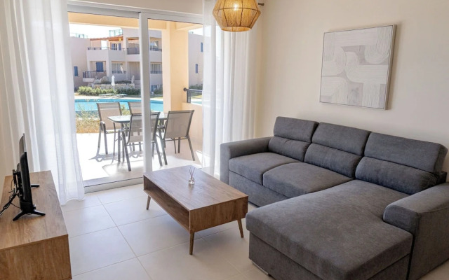 Phaedrus Living: Seaside Thalassa Cretan 103