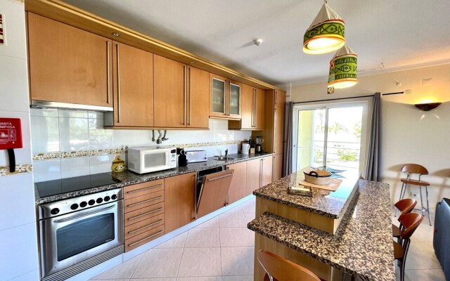 Alvor Paradise With Pool by Homing