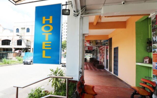 Max Ferringhi Hotel