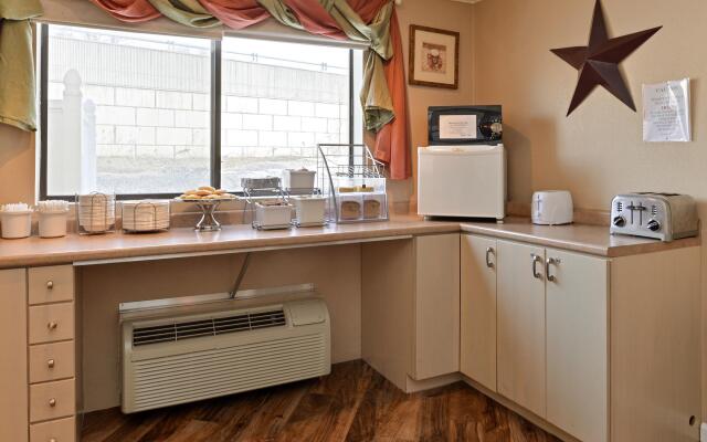Americas Best Value Inn New Paltz