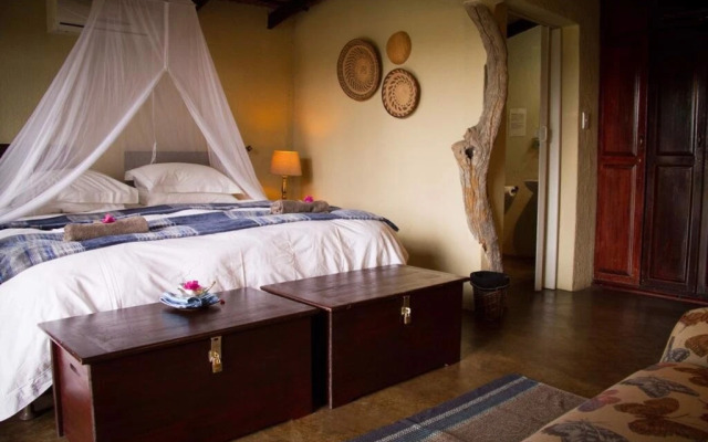 Umkumbe Safari Lodge