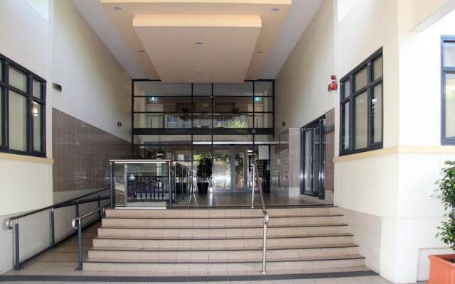 Adelaide Central Apartment - 3Br, 2Bath & Carpark