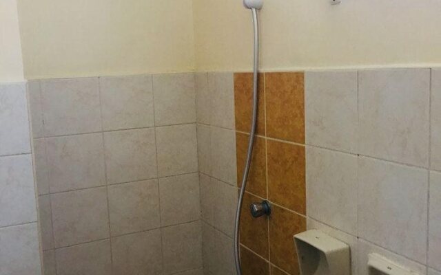 Mactan Backpackers Inn