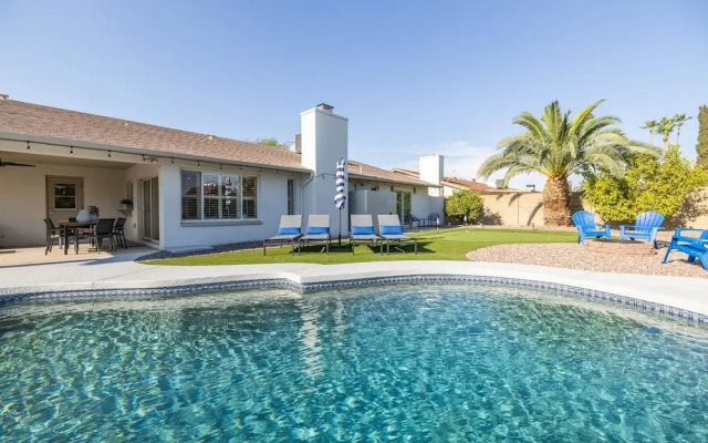 Scottsdale Waltann 3 Bedroom Home by RedAwning