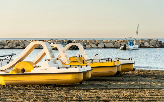Lordos Beach Hotel & Spa