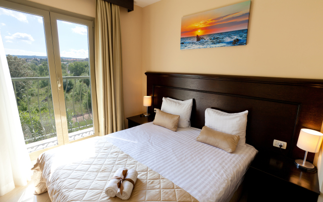 Blue Waves Resort