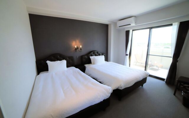 Hotel 385