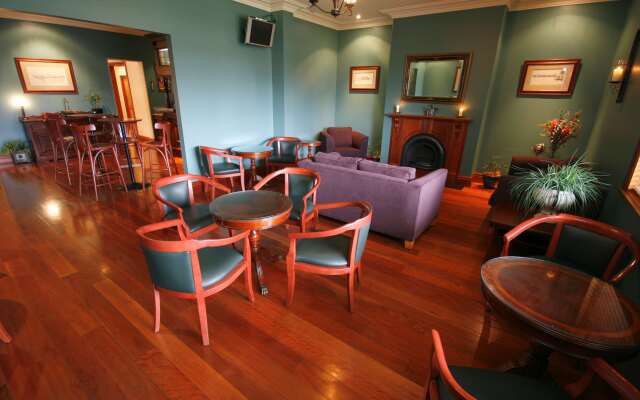 Best Western Plus All Settlers Motor Inn