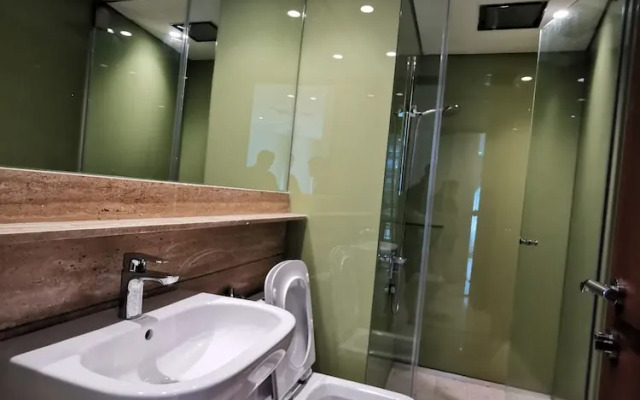 Sky Suite By Autumn Suites