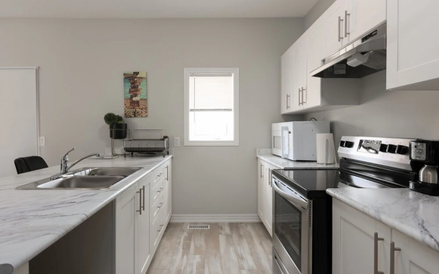 Luxury Entire house mins Niagara falls & Brock uni