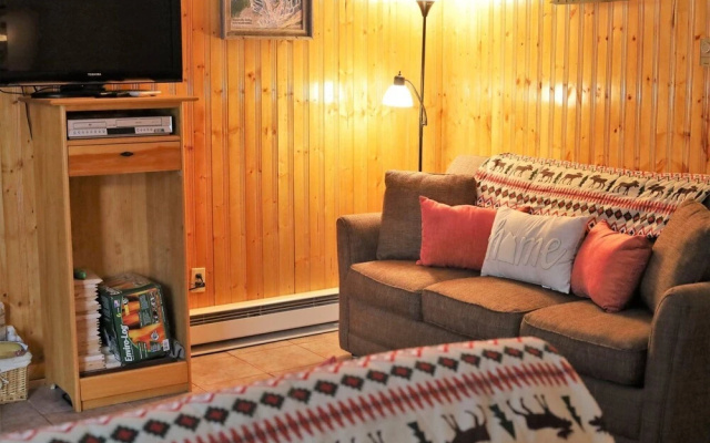 Pet Friendly Condo in Waterville Valley - Newly Refinished! - Whc23v