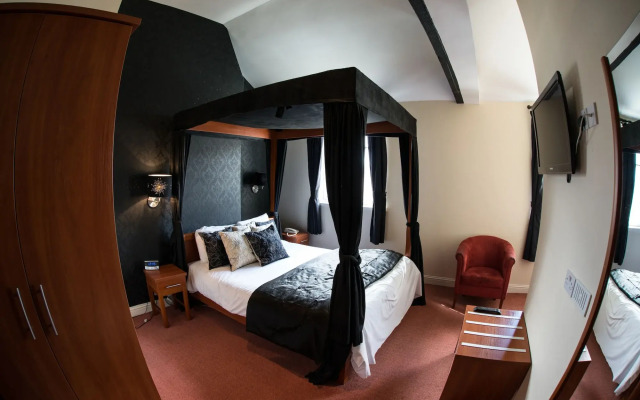 Thomas James Hotel