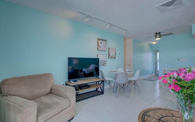 Jamaica Royale Beach Waves