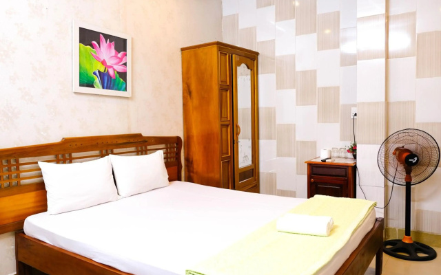 Lucky House Hotel