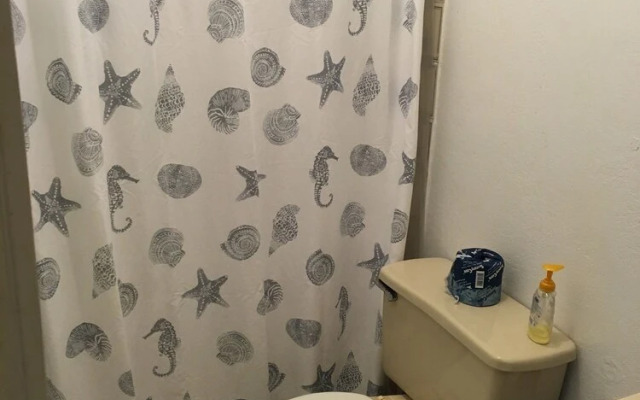 Coastal Express Inn &amp; Suites #1 at 681 Ocean Drive