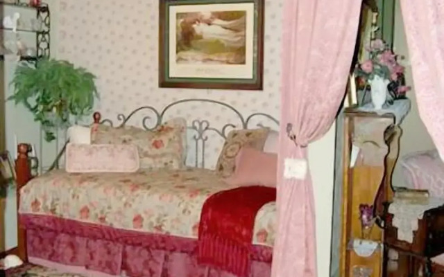 Schuster Mansion Bed & Breakfast