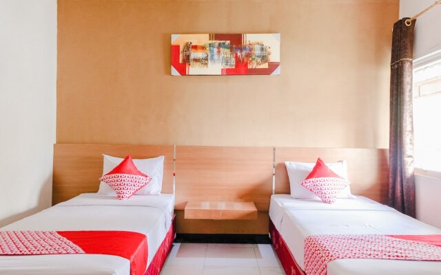 OYO 888 Grand Ijen Guest House
