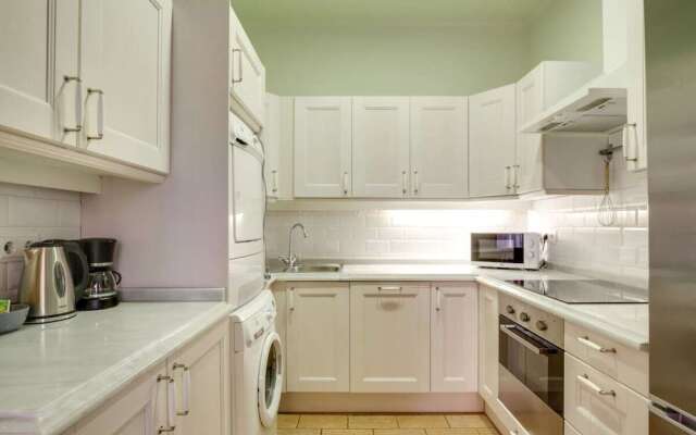 Lovely 3 Bed Apartment In Gracia