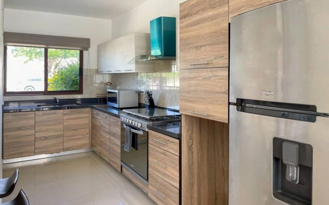 Prime Location House at Cerritos Great Price