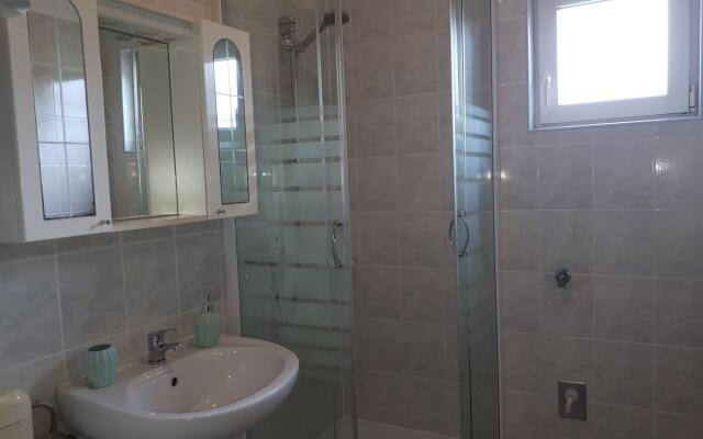 Branko - A1(4+2) in Povljana